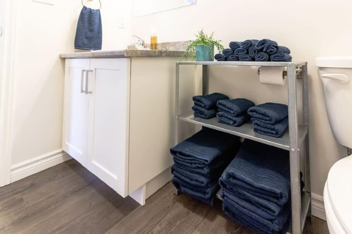 Newly Renovated Modern Condo Near Hospital, Unb Patio & Parking Coffee Saint John Exterior foto